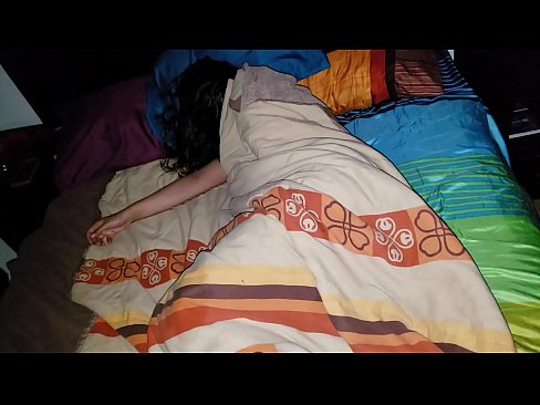 ❤️ Styvbarn som skäller ut sin unga styvmor medan hon sover. Hård porr at us ﹏